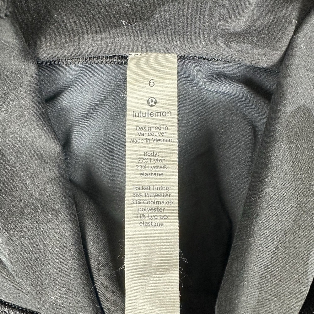 Lululemon Leggings Womens 6 Black Grey Camo Excellent High Rise Crop W6BFBS - Picture 8 of 16